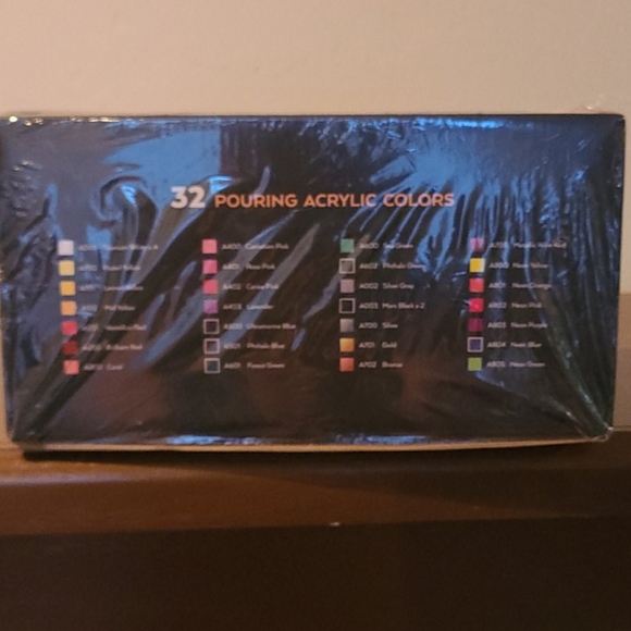 NEW BOXED! Premium Arteza 28 Unique Colors - Picture 5 of 12